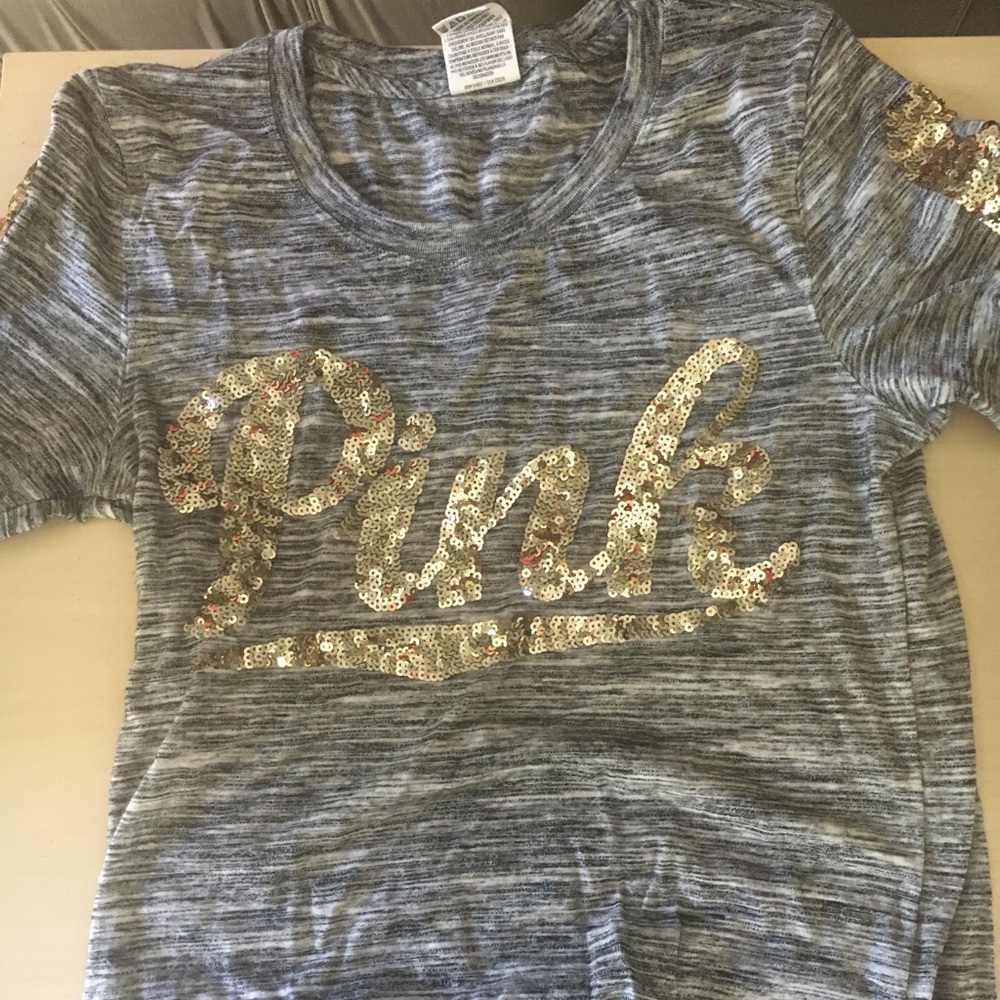 Victoria’s Secret PINK t-shirt